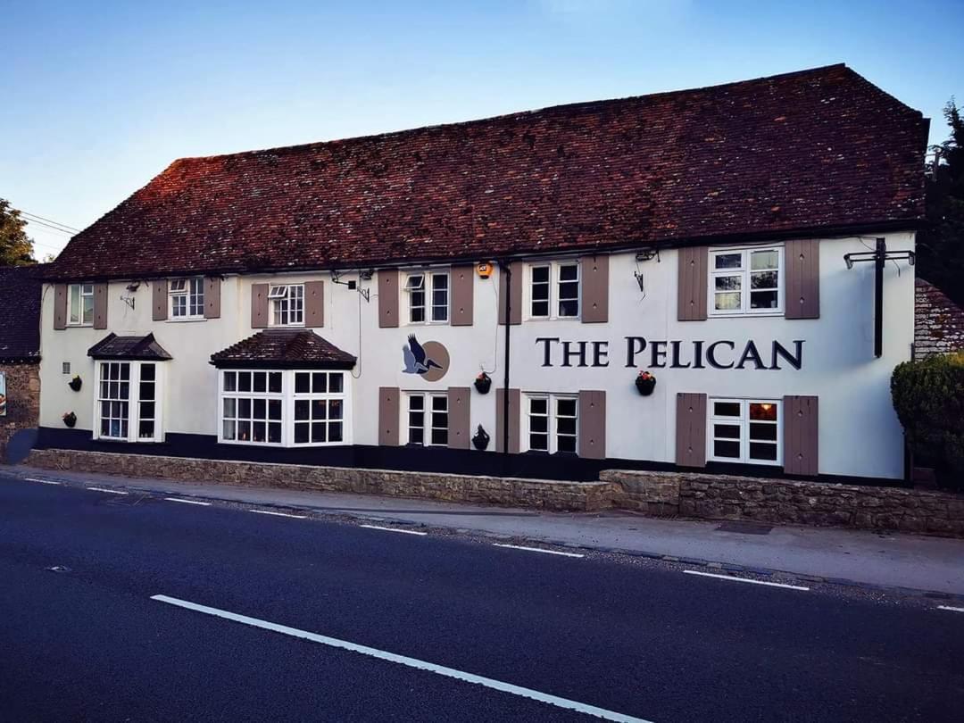 The Pelican Inn Stapleford (Wiltshire) Exterior foto